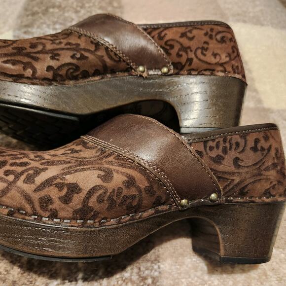 Dansko Womens Clogs Size 38, 7.5 - Picture 4 of 6